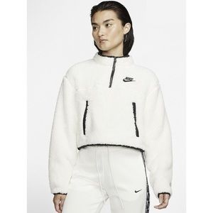 Nike. Sherpa Fleece 1/4 Zip Cropped Pullover. White.